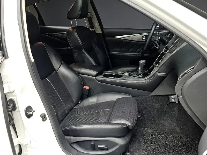 Infiniti Q50 3.5 HYBRID ESSENCE, снимка 11 - Автомобили и джипове - 54864115