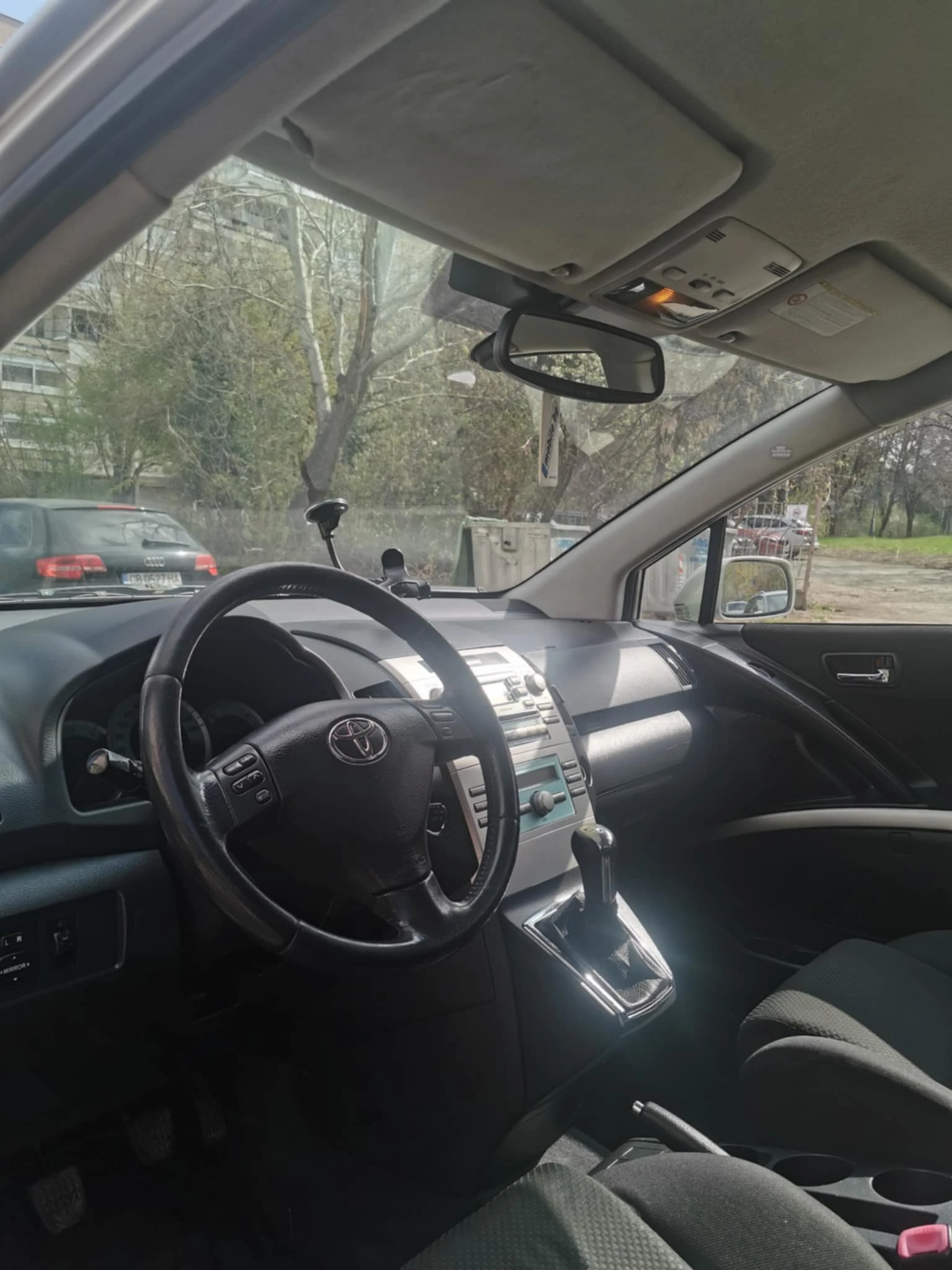 Toyota Corolla verso 2.2 D-4D - изображение 8