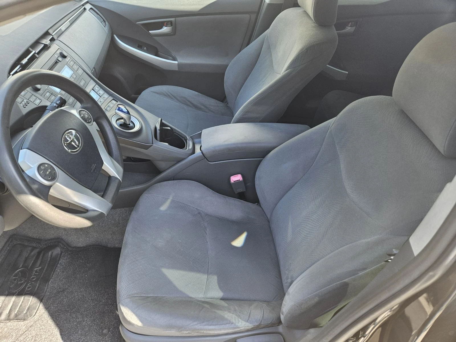 Toyota Prius  - изображение 9