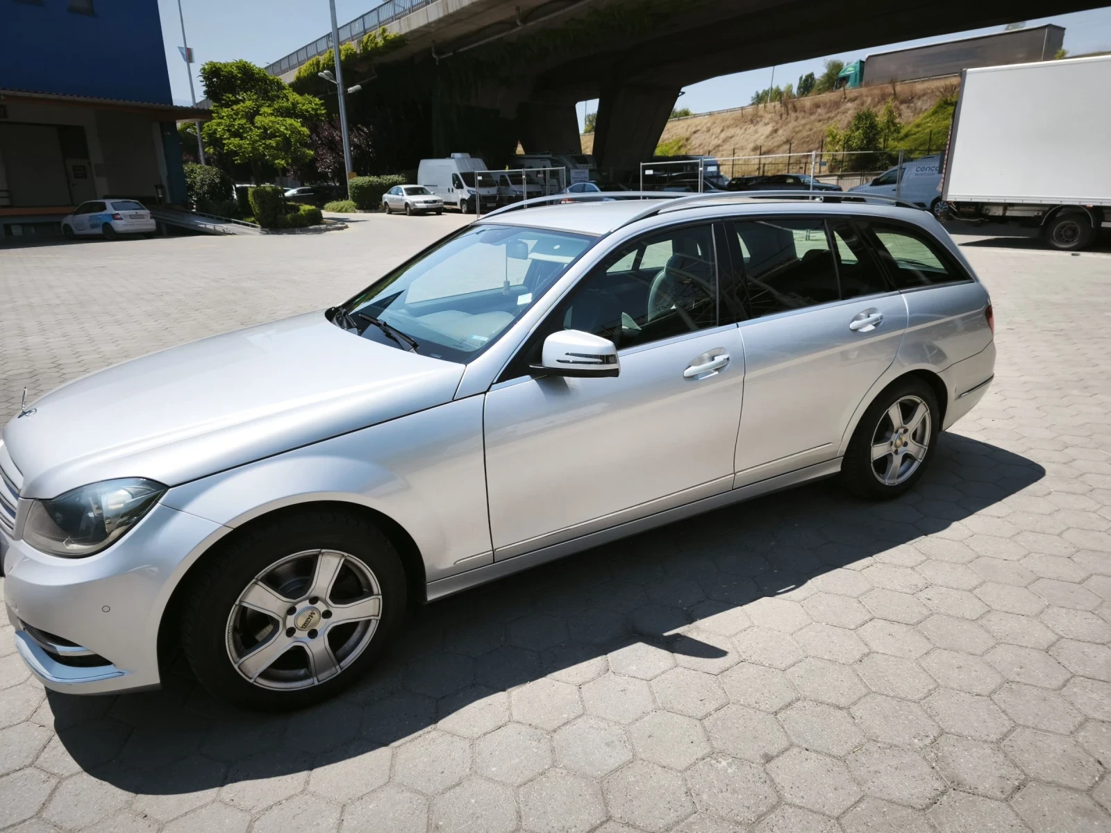Mercedes-Benz C 200  compressor BlueEFFICIENCY - изображение 3