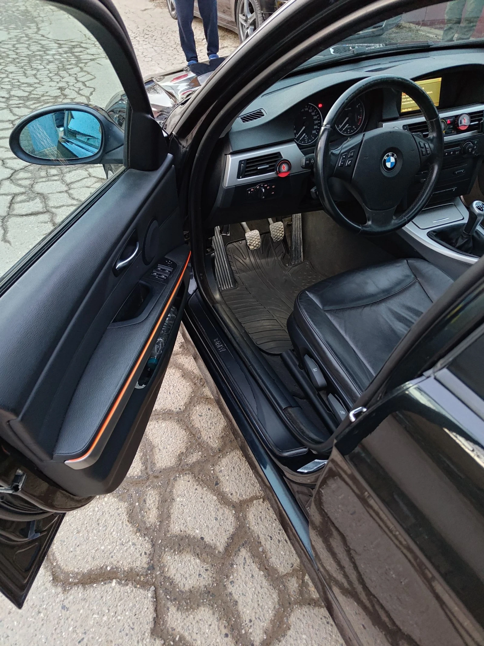 BMW 320 2.0D 163кс 6ск Г.нави* Панорама* Ста.Стоп* Кожа* А - изображение 3