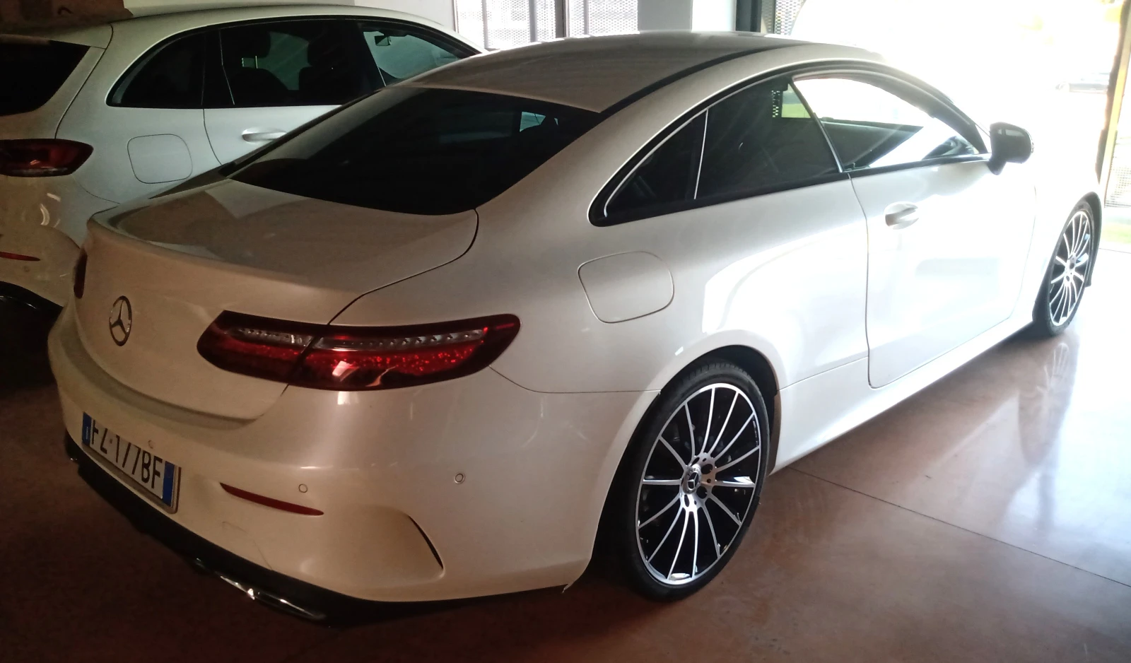 Mercedes-Benz E 220 /AMG COUPE - изображение 4