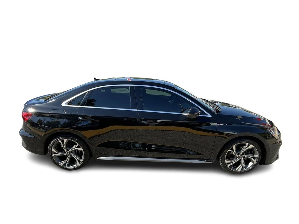 Audi A3 * Progressiv S line | Carplay | Leather * CARFAX * - изображение 4