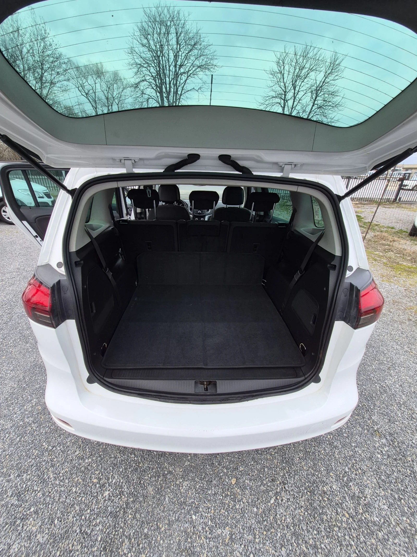 Opel Zafira 1.6 Turbo 7 места Evro 5, снимка 16 - Автомобили и джипове - 53877583
