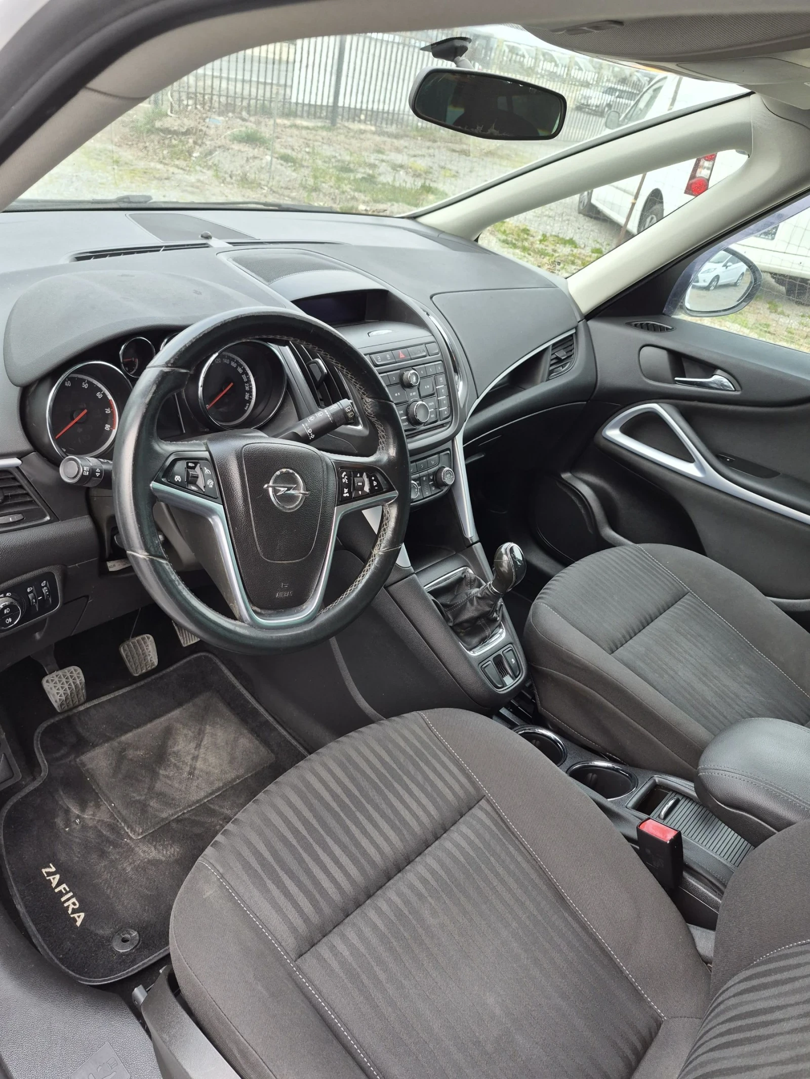 Opel Zafira 1.6 Turbo 7 места Evro 5, снимка 8 - Автомобили и джипове - 53877583