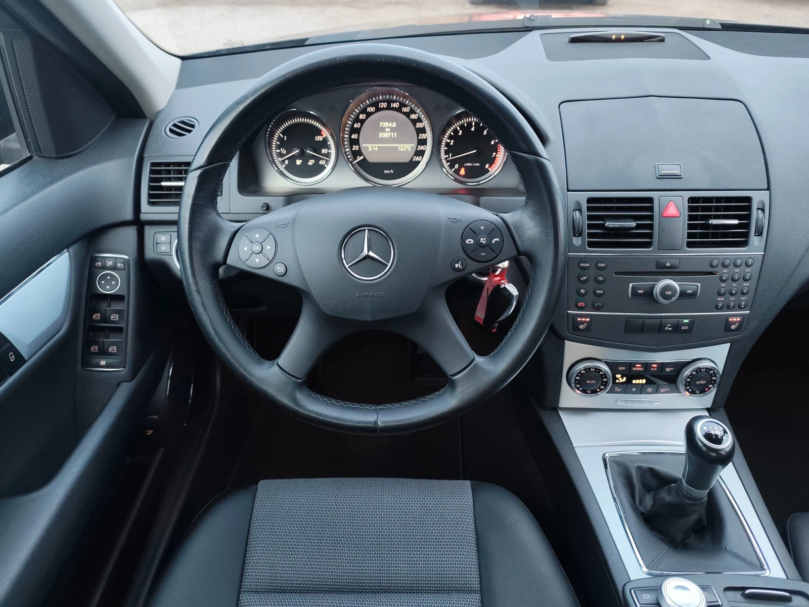 Mercedes-Benz C 200 i  Avantgarde  Евро 5, снимка 11 - Автомобили и джипове - 53879265
