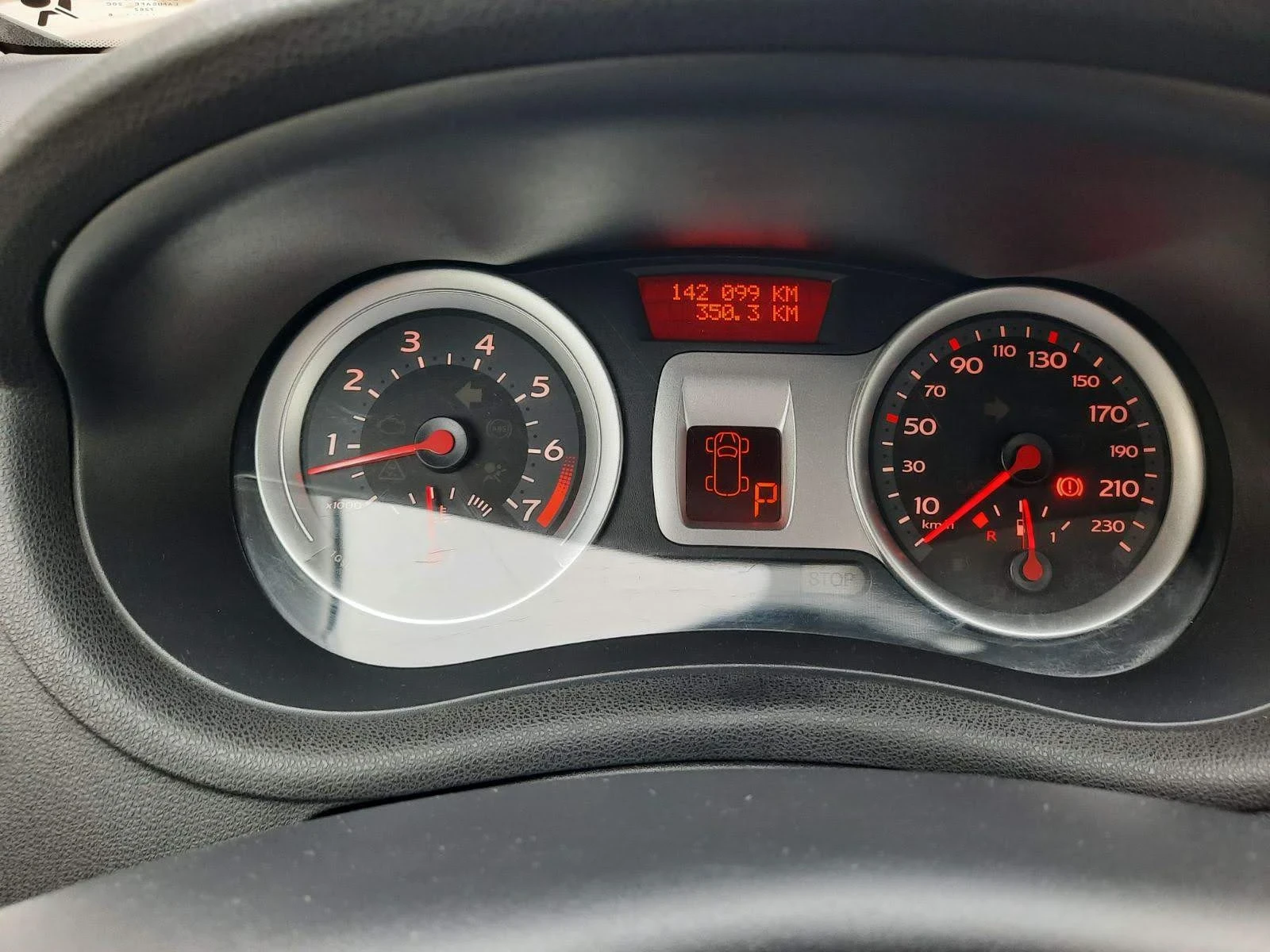 Renault Clio 1.6, снимка 5 - Автомобили и джипове - 54098710