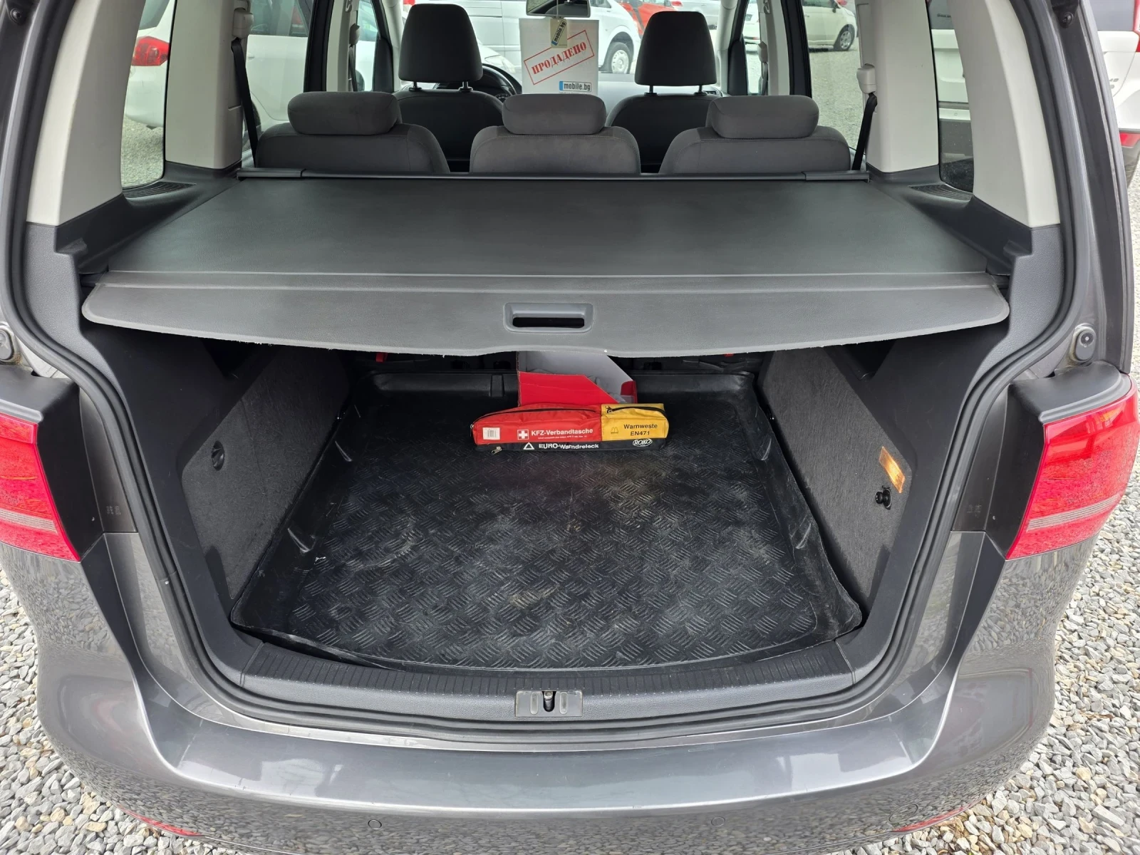 VW Touran 1.6tdi 105k.s Alkantara, Kamera, DVD, Podgrev | Mobile.bg � ����������� 14