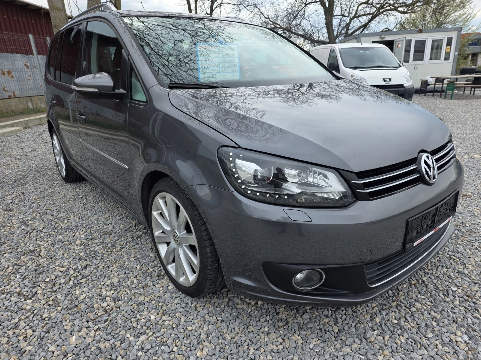 VW Touran 1.6tdi 105k.s Alkantara, Kamera, DVD, Podgrev | Mobile.bg � ����������� 3