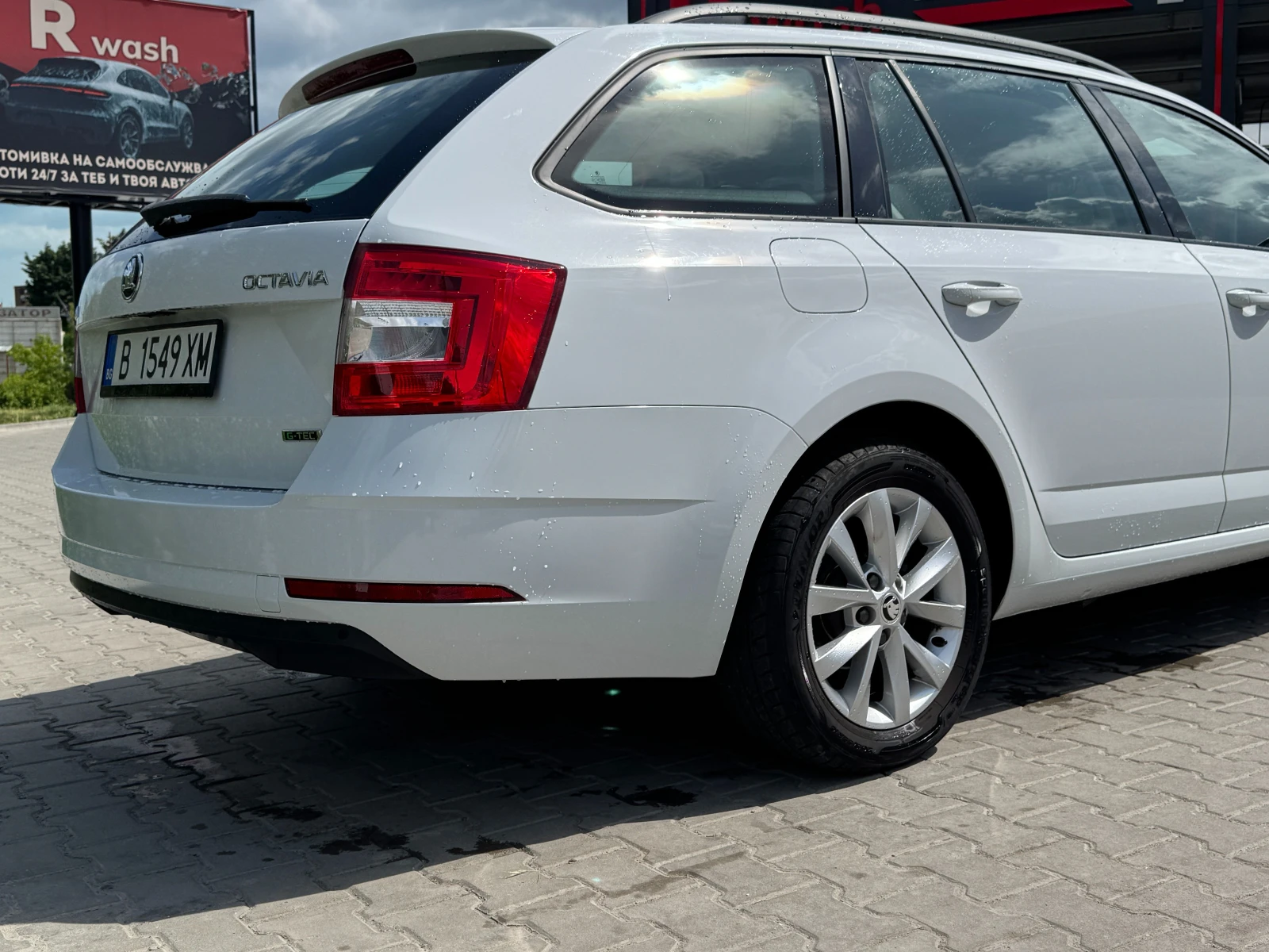 Skoda Octavia 1.5 CNG DSG7, снимка 4 - Автомобили и джипове - 54360416