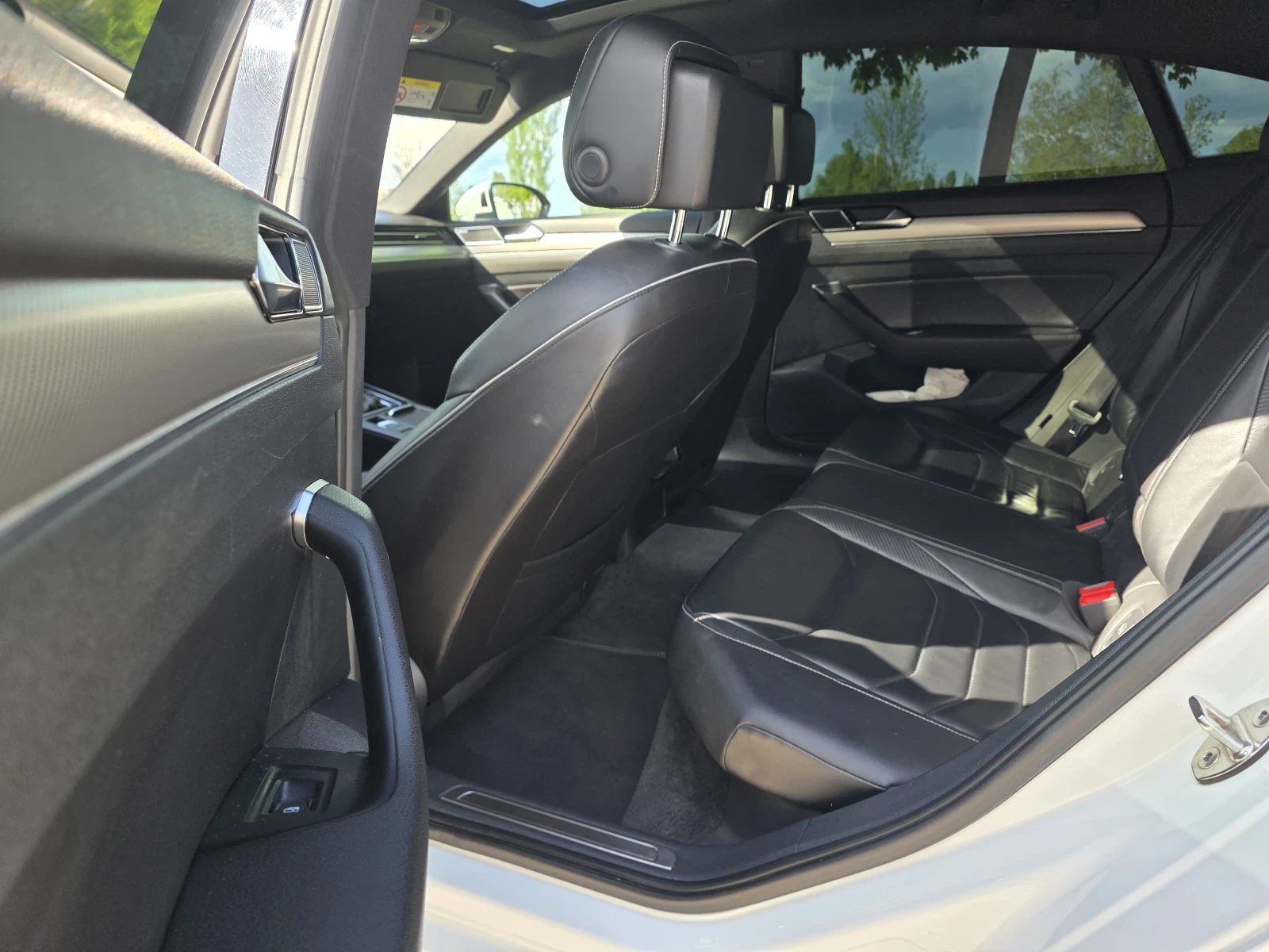 VW Arteon 2.0 BITDI  4 Motion R-Line, снимка 15 - Автомобили и джипове - 54477324