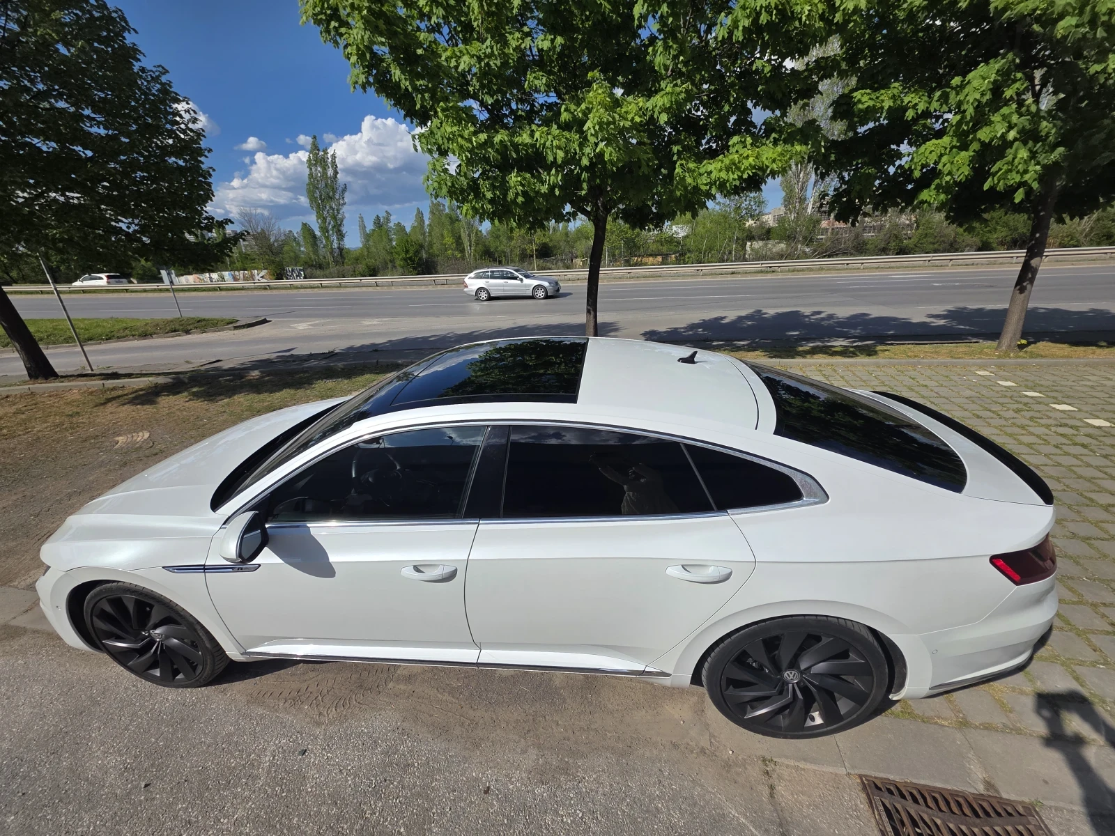 VW Arteon 2.0 BITDI  4 Motion R-Line, снимка 8 - Автомобили и джипове - 54477324