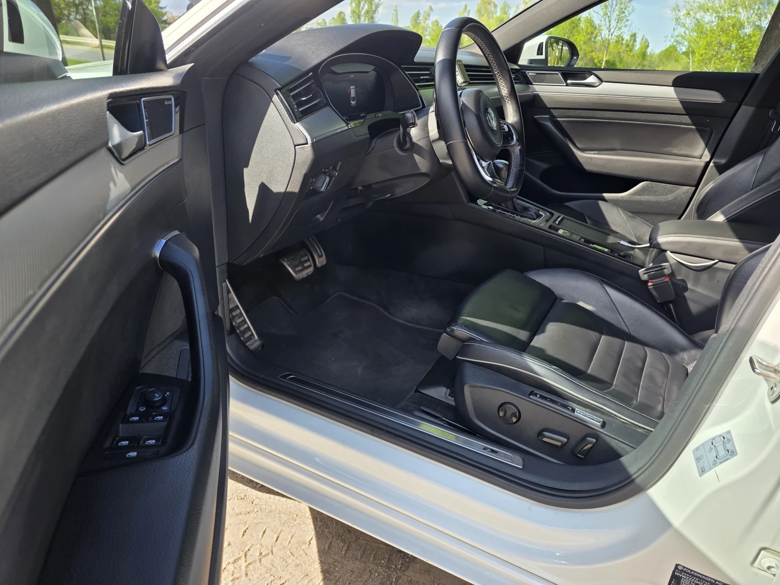 VW Arteon 2.0 BITDI  4 Motion R-Line, снимка 17 - Автомобили и джипове - 54477324