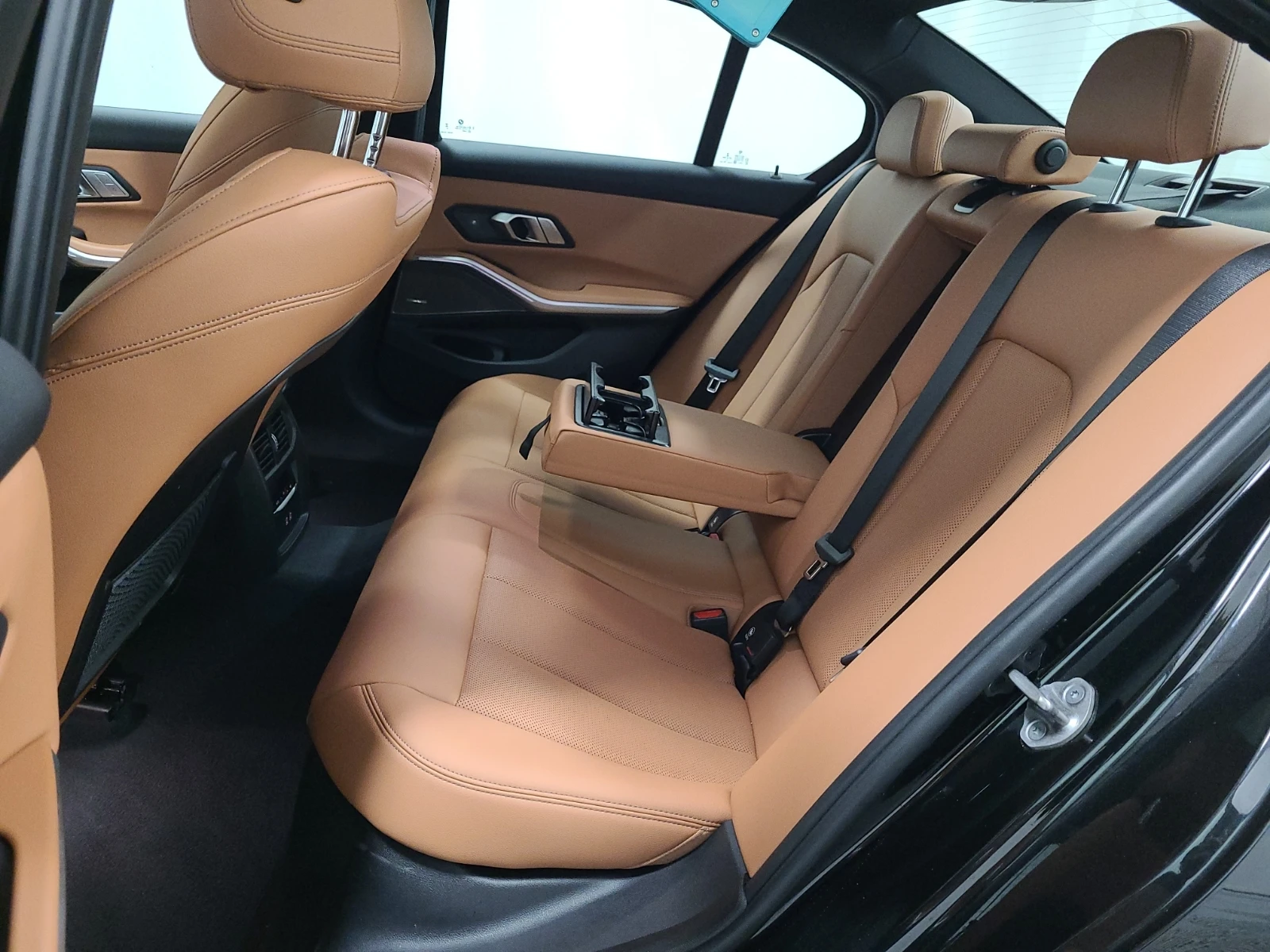 BMW 330 * * CARFAX * * АВТО КРЕДИТ * * Цена до БГ * * , снимка 9 - Автомобили и джипове - 54556922