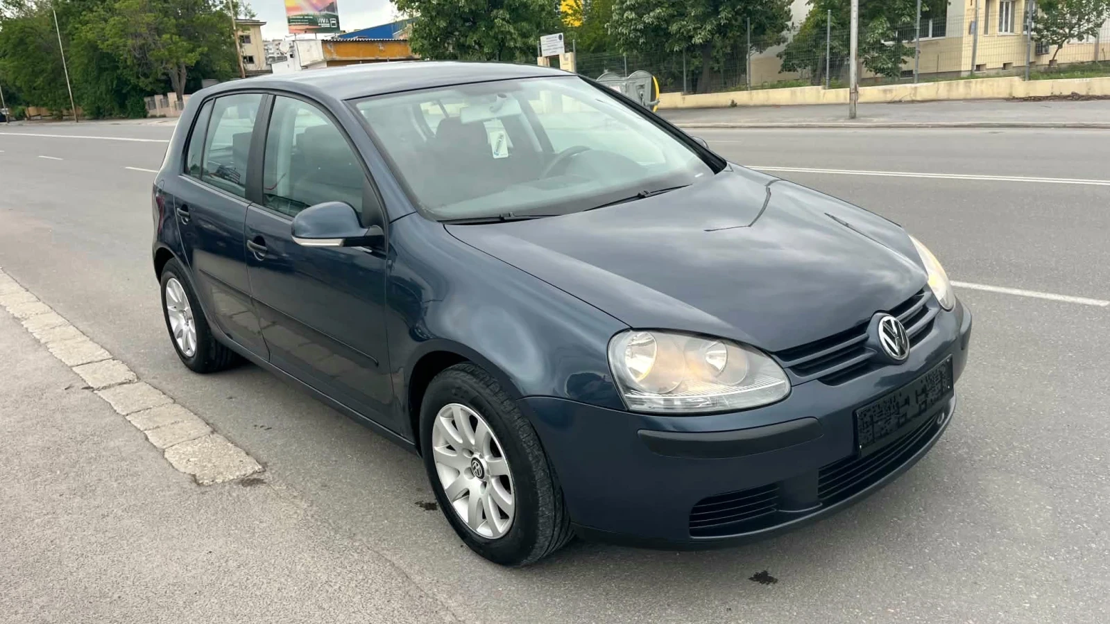 VW Golf 1.9 TDI, снимка 2 - Автомобили и джипове - 54651999