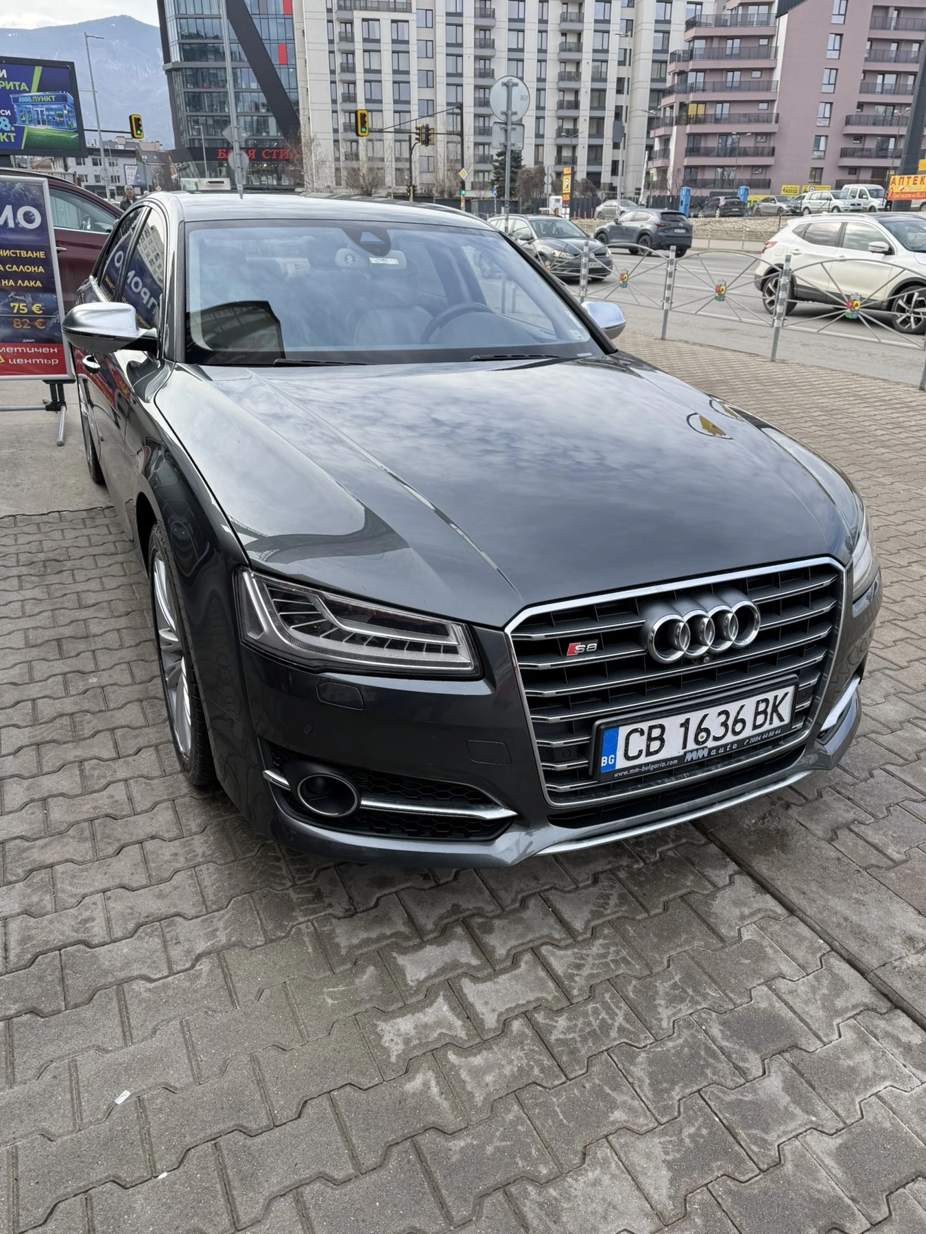 Audi S8 Madness