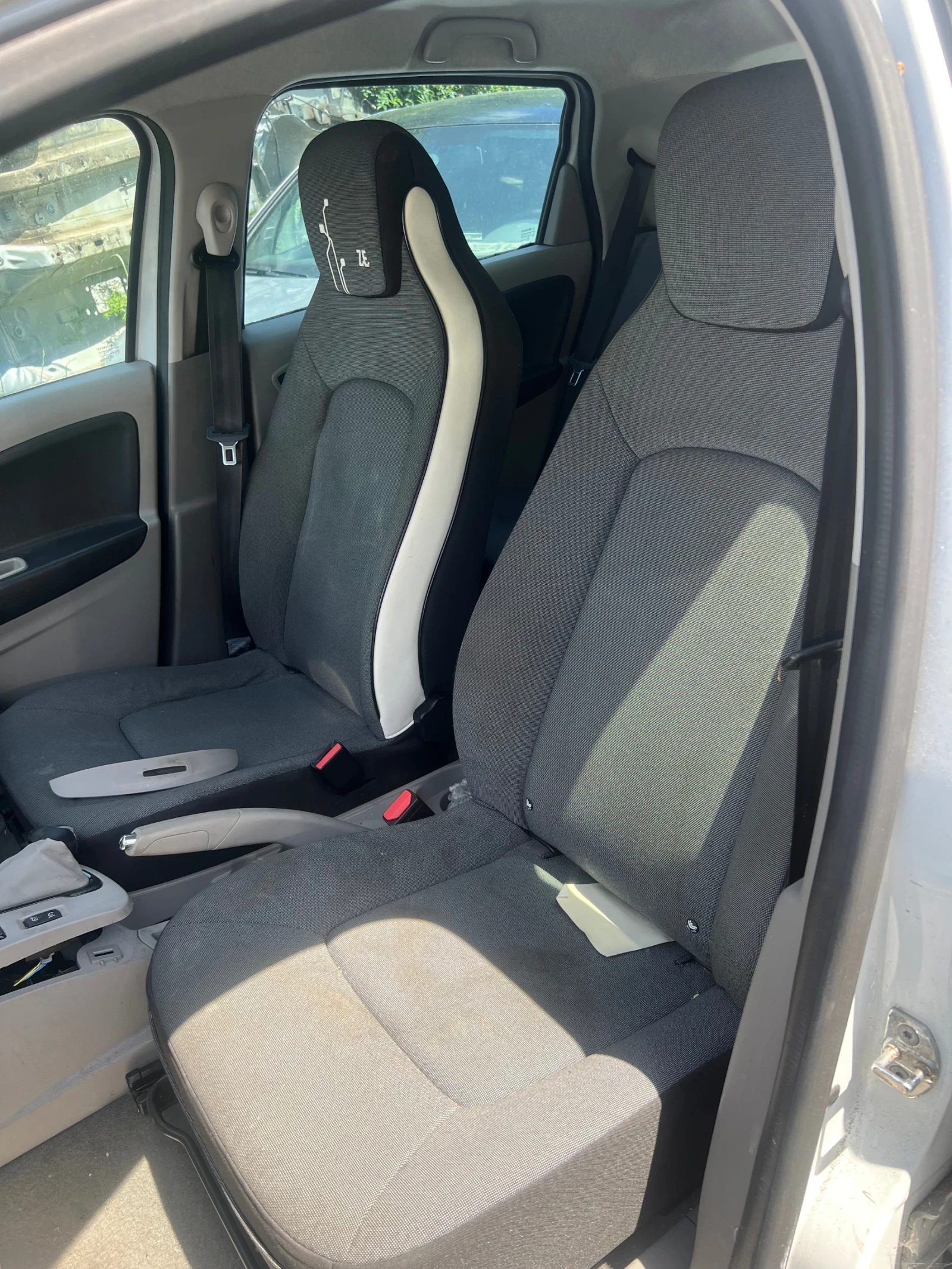 Renault Zoe, снимка 8 - Автомобили и джипове - 54819227