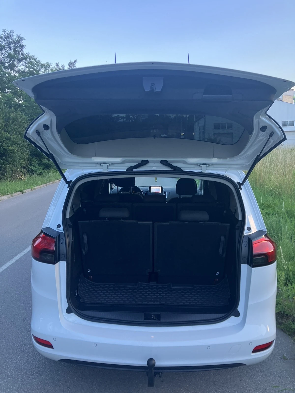 Opel Zafira TOURER 2.0 6+ 1, снимка 7 - Автомобили и джипове - 55050899