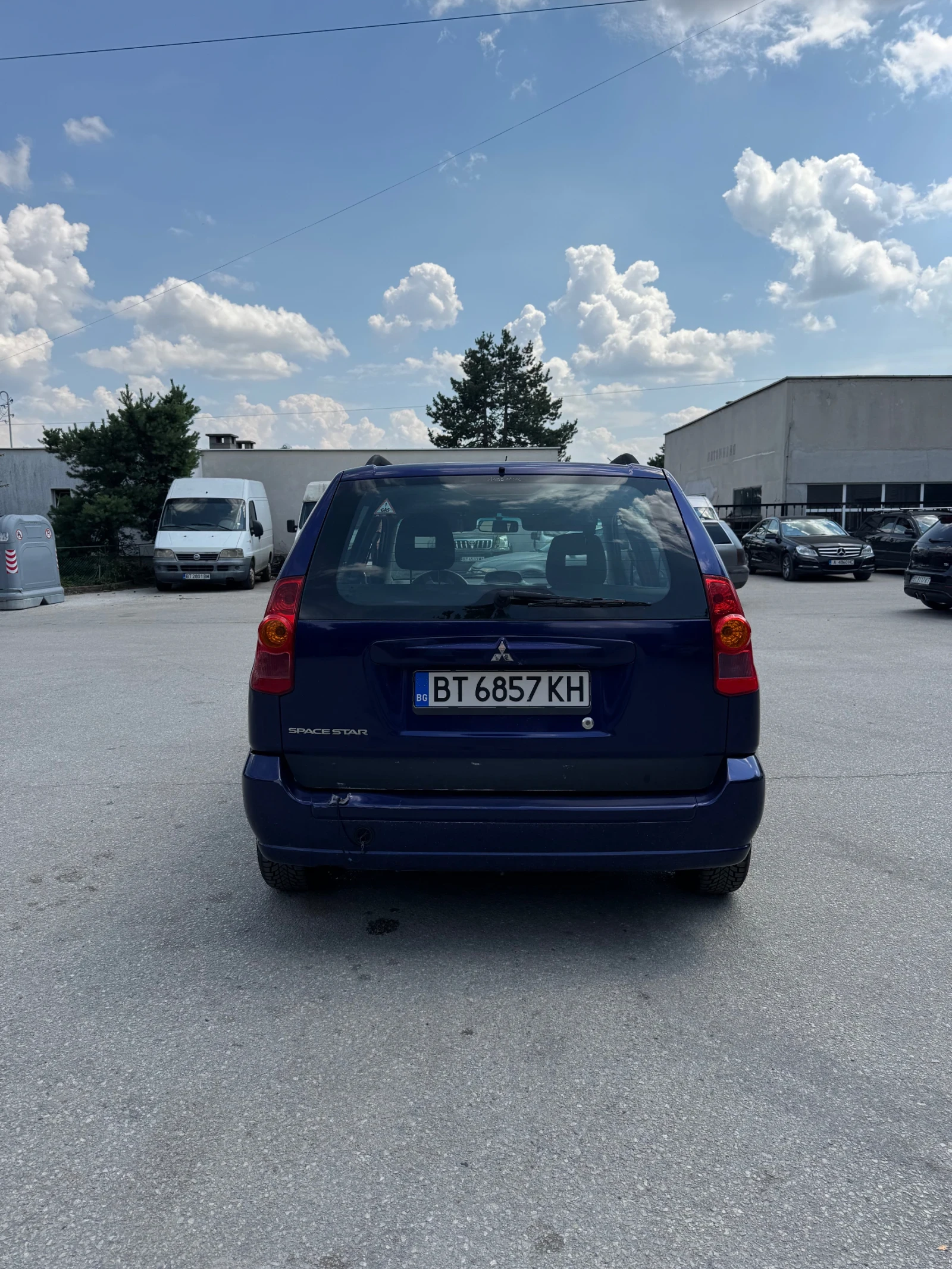 Mitsubishi Space star, снимка 5 - Автомобили и джипове - 55314384