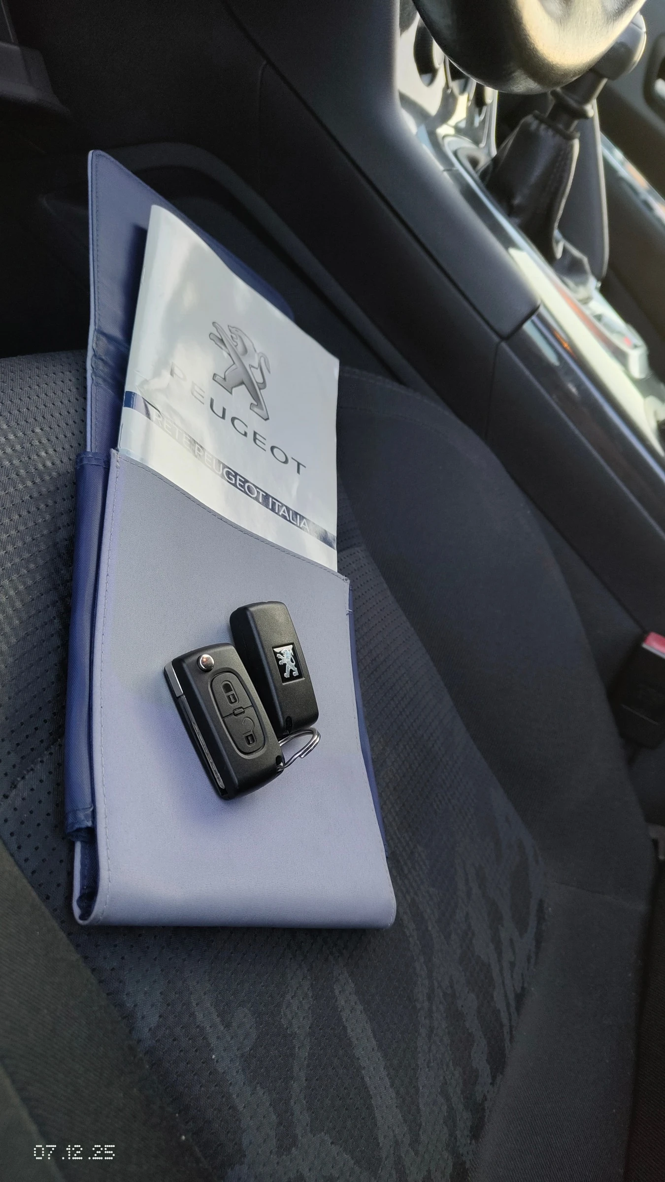 Peugeot 3008 1.6 HDI, снимка 15 - Автомобили и джипове - 55682201