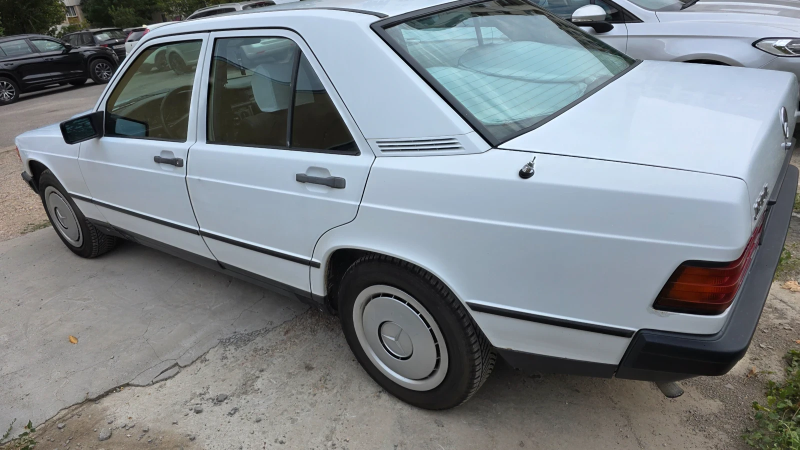 Mercedes-Benz 190 2.0 i benzin , снимка 5 - Автомобили и джипове - 56138324