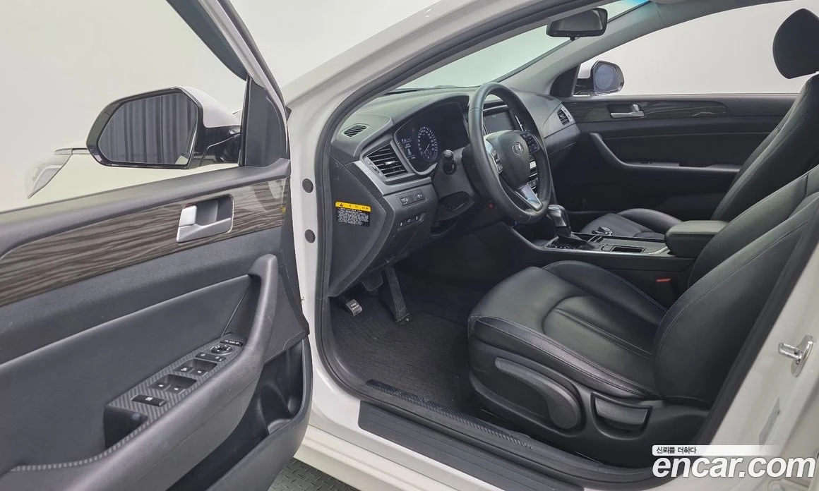 Hyundai Sonata LPI Style, снимка 11 - Автомобили и джипове - 56155357