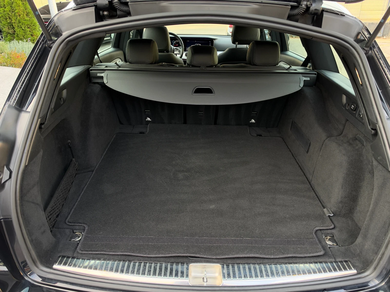 Mercedes-Benz E 220 d 4Matic Avantagarde Digital Distronic Keyless 360 | Mobile.bg � ����������� 17