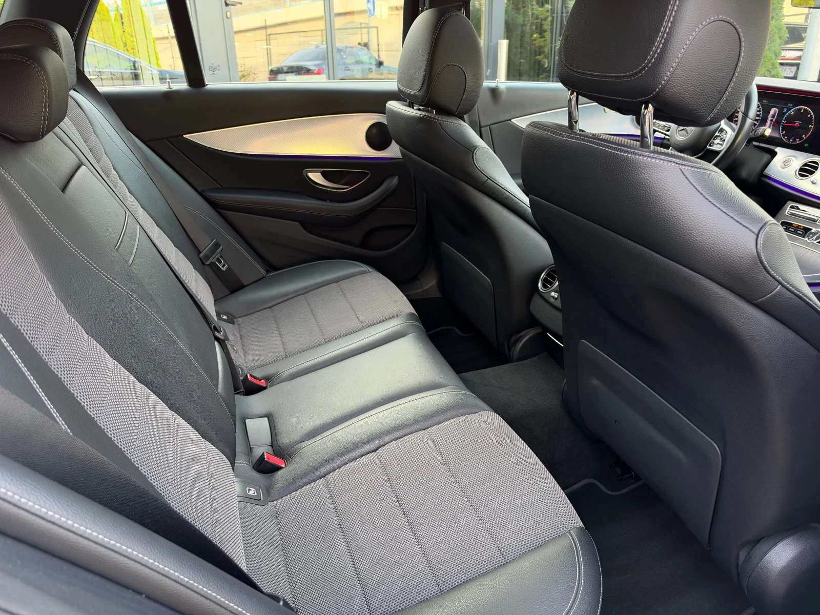 Mercedes-Benz E 220 d 4Matic Avantagarde Digital Distronic Keyless 360 | Mobile.bg � ����������� 14