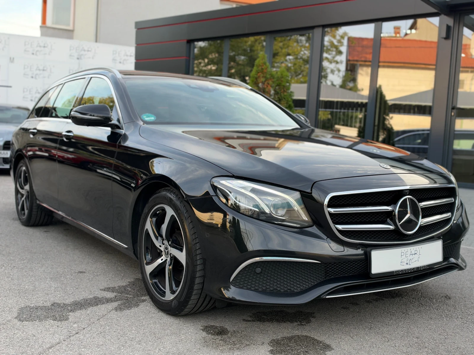 Mercedes-Benz E 220 d 4Matic Avantagarde Digital Distronic Keyless 360 | Mobile.bg � ����������� 3