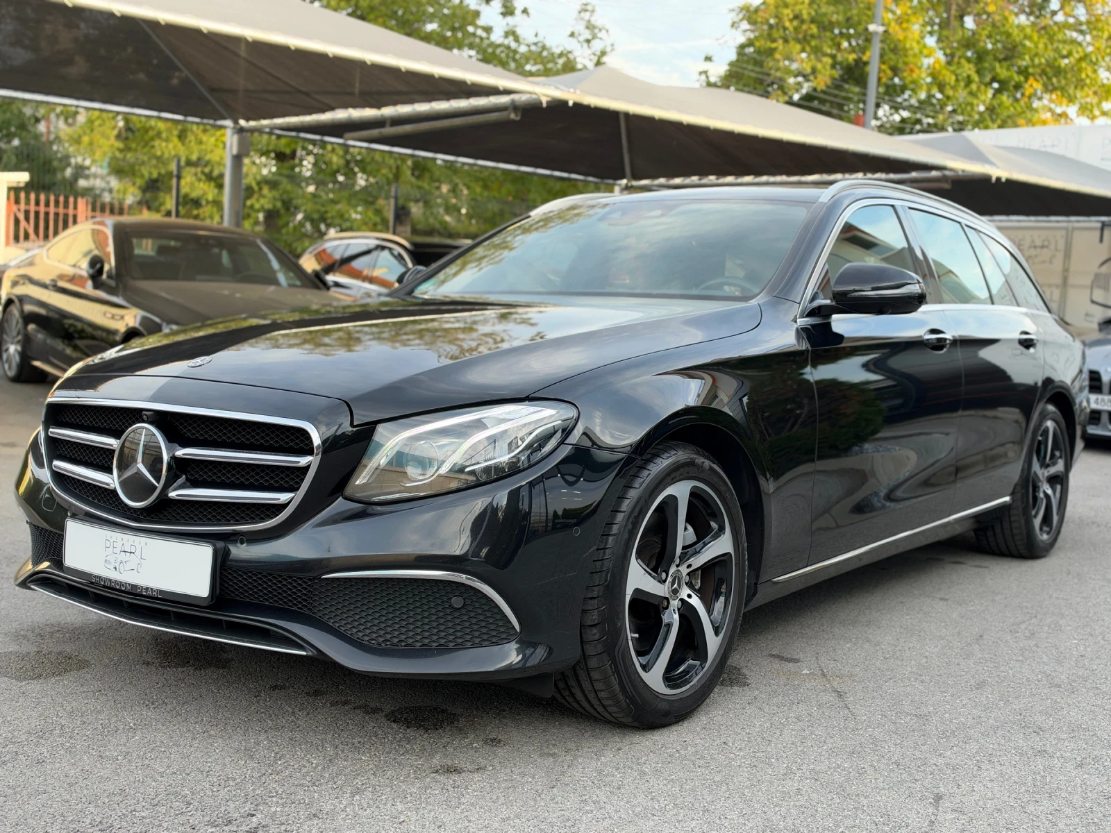 Mercedes-Benz E 220 d 4Matic Avantagarde Digital Distronic Keyless 360