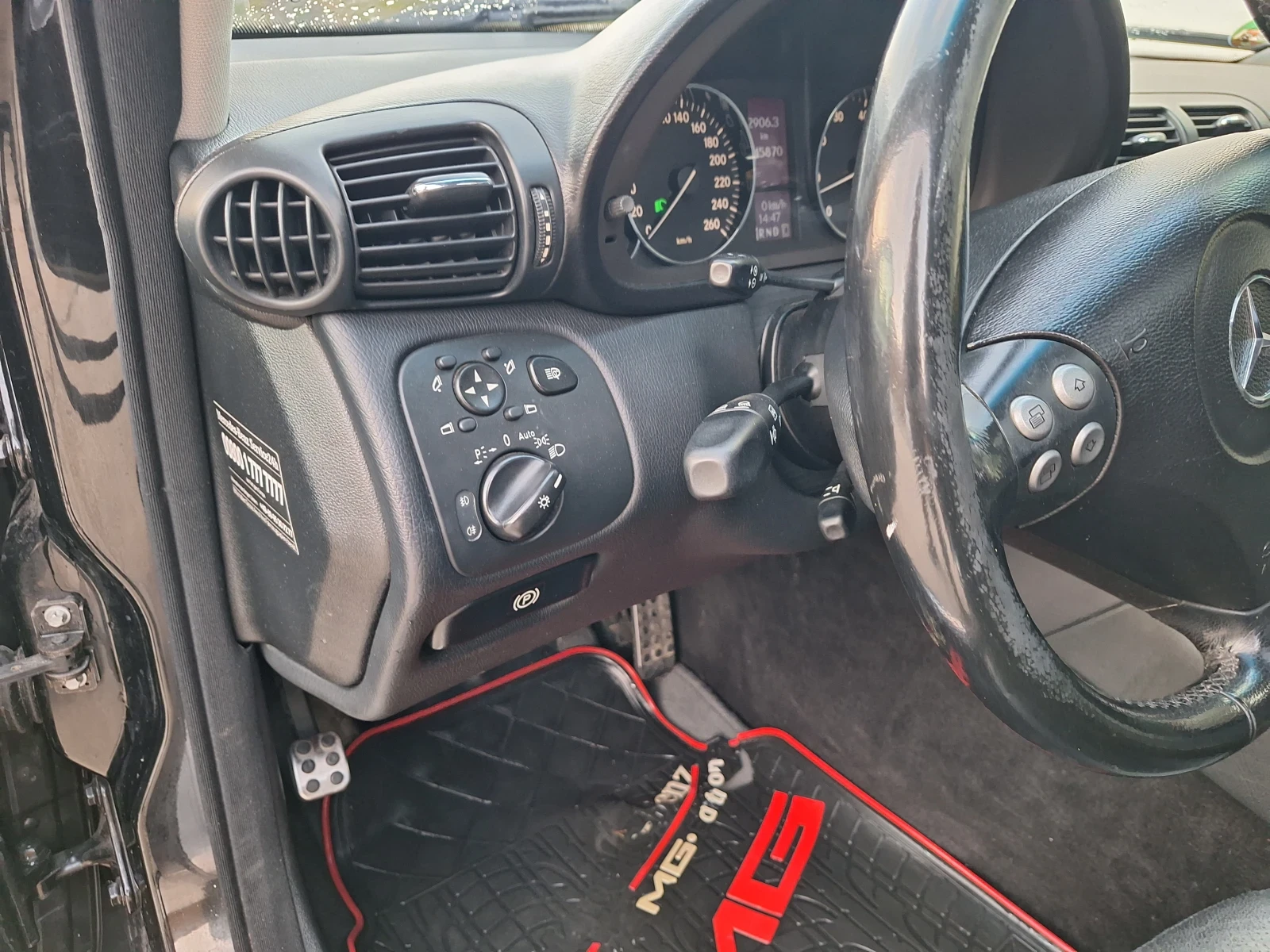 Mercedes-Benz C 350 3.5 бензин, снимка 9 - Автомобили и джипове - 56646796