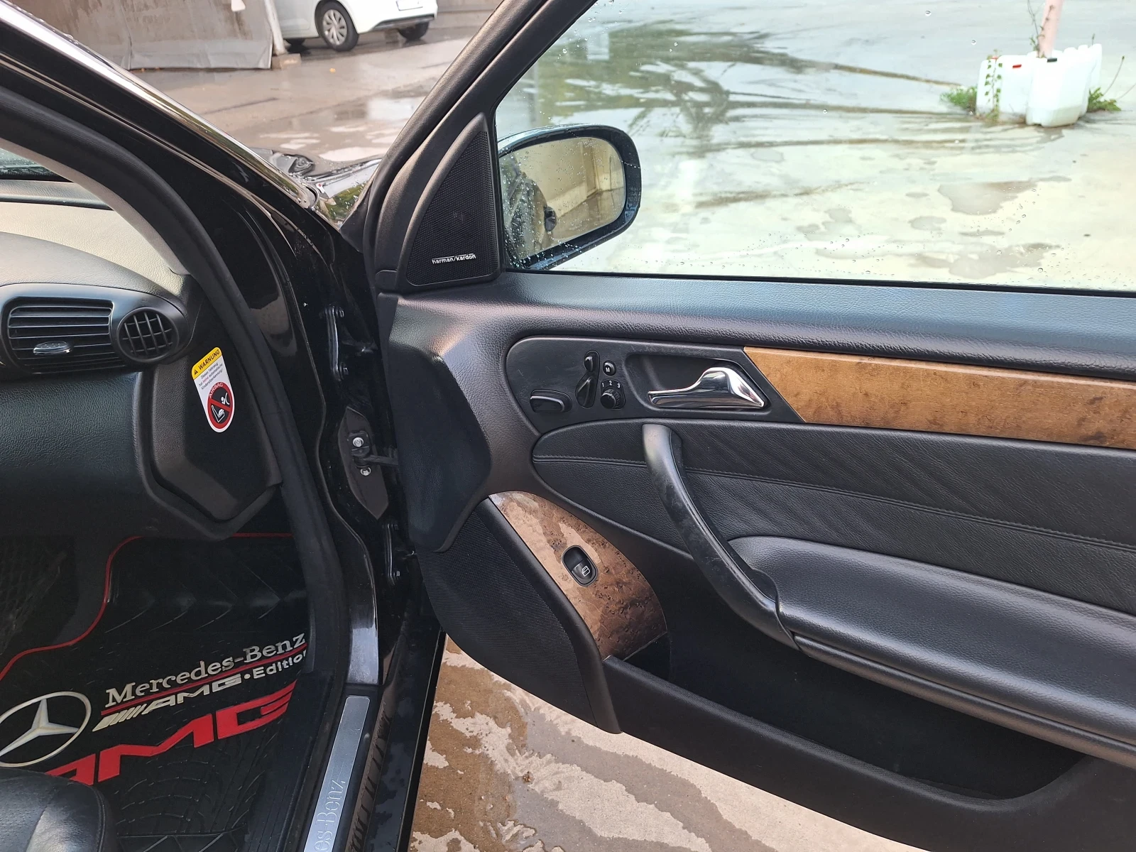 Mercedes-Benz C 350 3.5 бензин, снимка 15 - Автомобили и джипове - 56646796