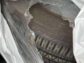 Mercedes-Benz GLC 300 4MATIC* DISTRONIC* 360КАМЕРИ* + ГУМИ , снимка 13