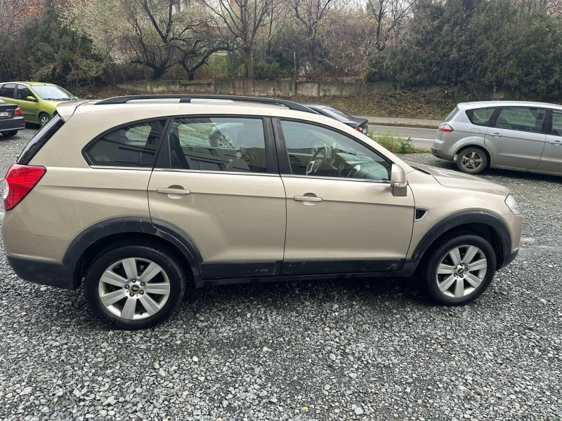 Chevrolet Captiva 3.2 LPG, снимка 4 - Автомобили и джипове - 48313081