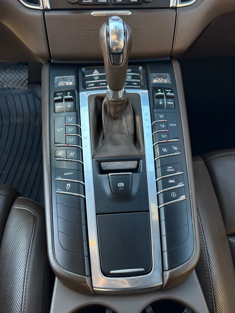 Porsche Macan 2.0 TFSI/Pano/Bose/Keyless/CarPlay, снимка 12 - Автомобили и джипове - 53123125