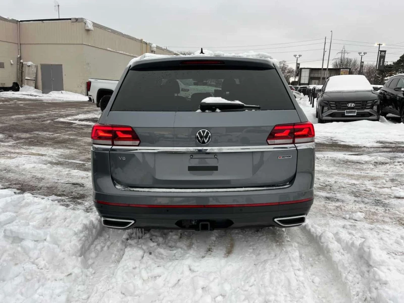 VW Atlas * Highline * 4MOTION * PANO * KEYLESS * CARFAX, снимка 4 - Автомобили и джипове - 53534613