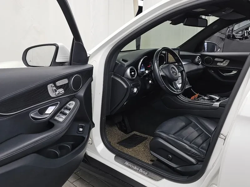 Mercedes-Benz GLC 220 4MATIC - САМО 30% АВАНС, снимка 10 - Автомобили и джипове - 56005617