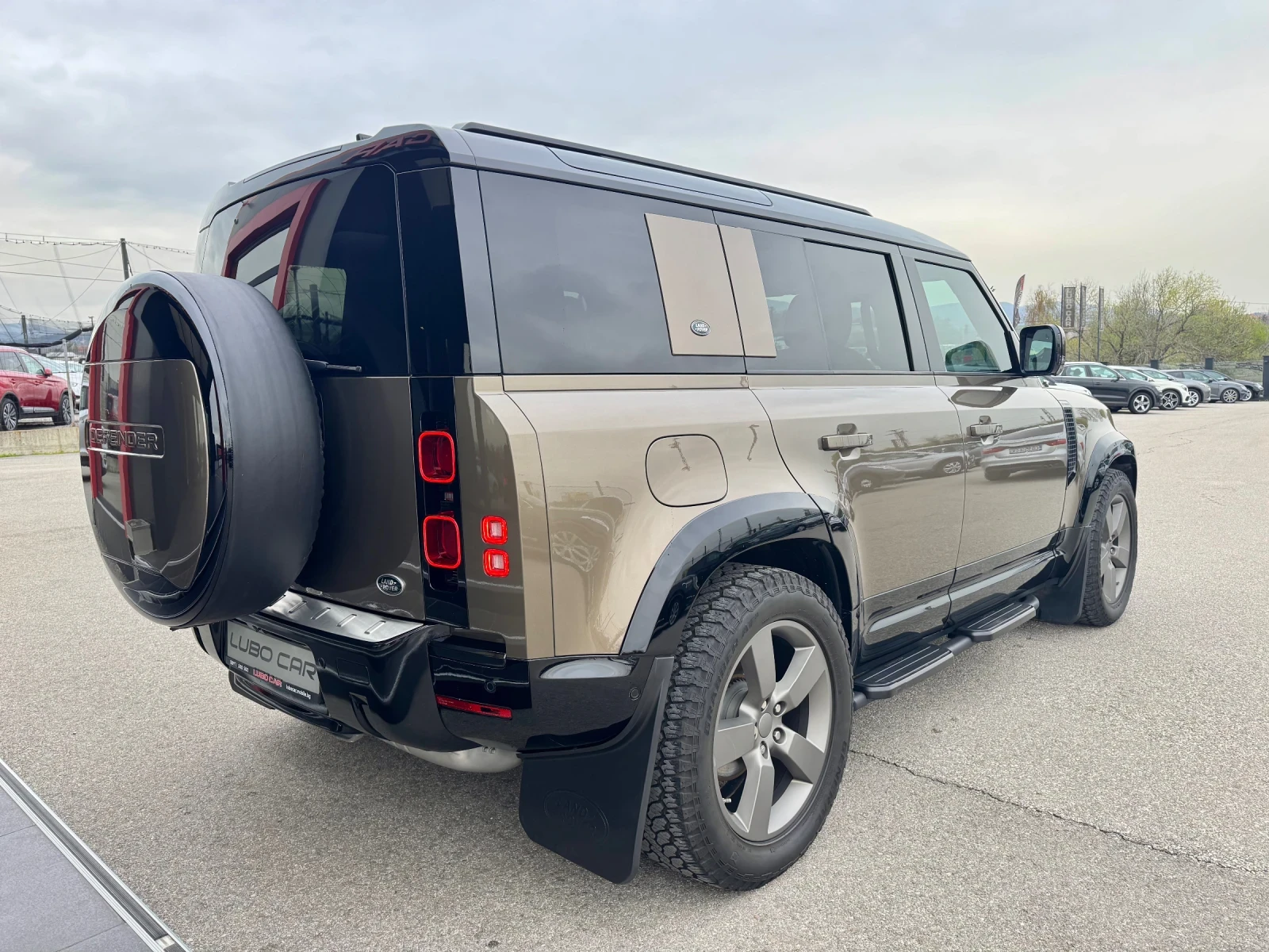 Land Rover Defender 110-FIRST EDITION-KEYLESS-ПАНОРАМА-КАМЕРИ-FULL - изображение 5