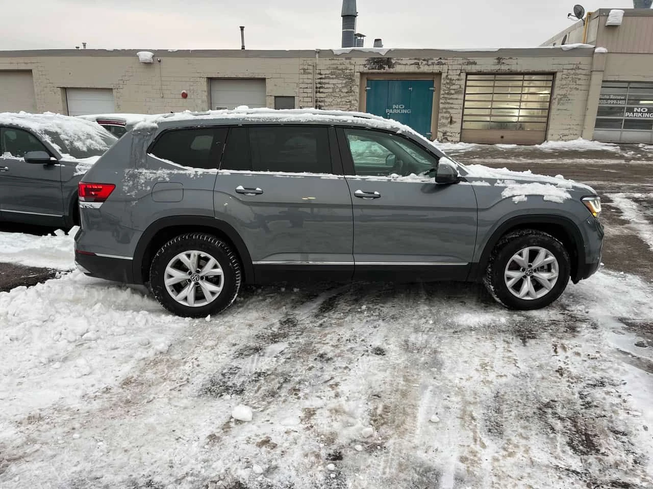 VW Atlas * Highline * 4MOTION * PANO * KEYLESS * CARFAX - изображение 3