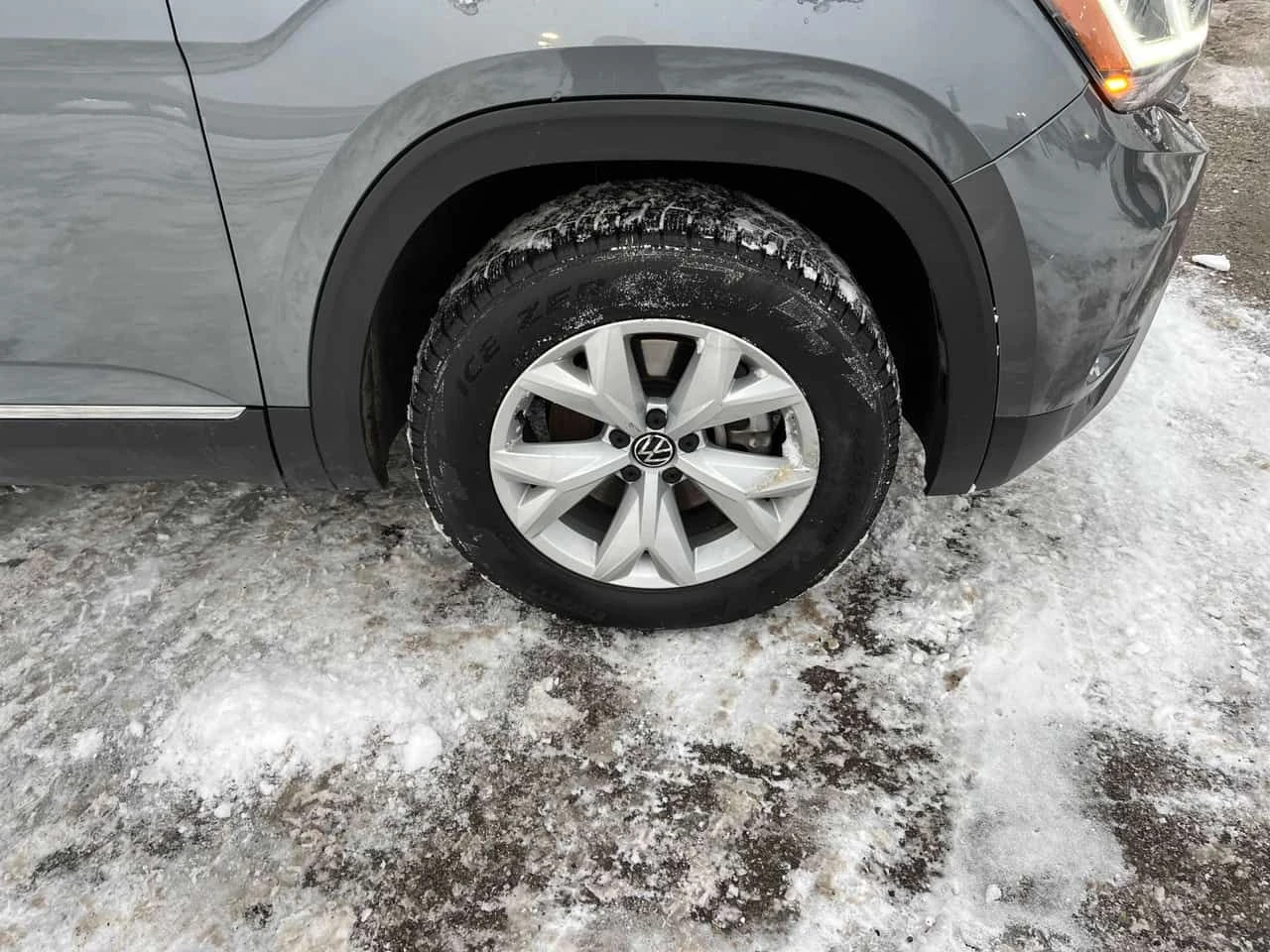 VW Atlas * Highline * 4MOTION * PANO * KEYLESS * CARFAX - изображение 7