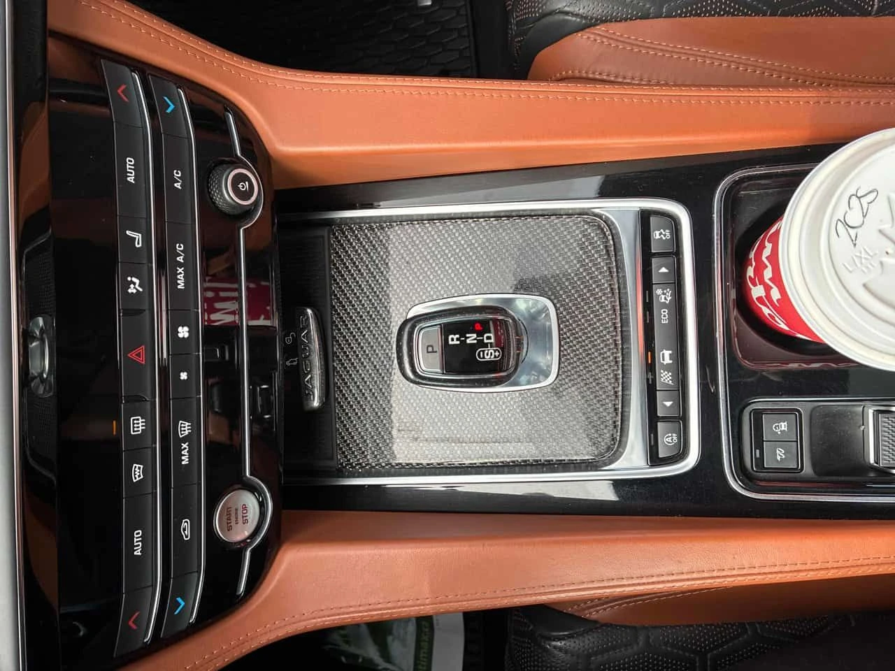 Jaguar F-PACE * SVR * CARFAX * ���� �� �� | Mobile.bg � ����������� 11