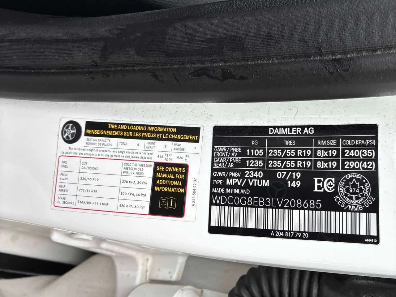 Mercedes-Benz GLC 300 4MATIC* DISTRONIC* 360КАМЕРИ* + ГУМИ , снимка 10 - Автомобили и джипове - 54346129