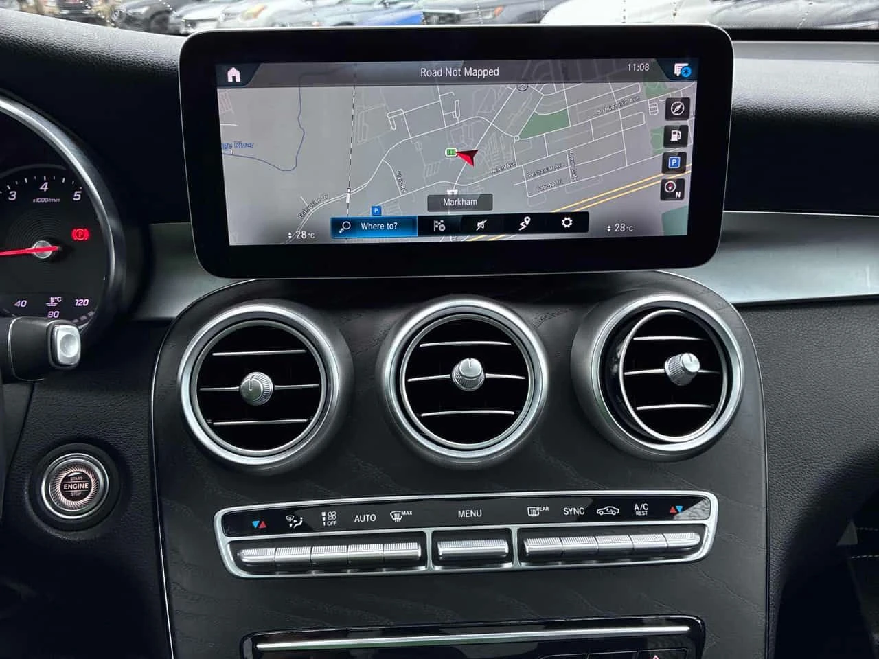 Mercedes-Benz GLC 300 4MATIC* DISTRONIC* 360КАМЕРИ* + ГУМИ , снимка 9 - Автомобили и джипове - 54346129