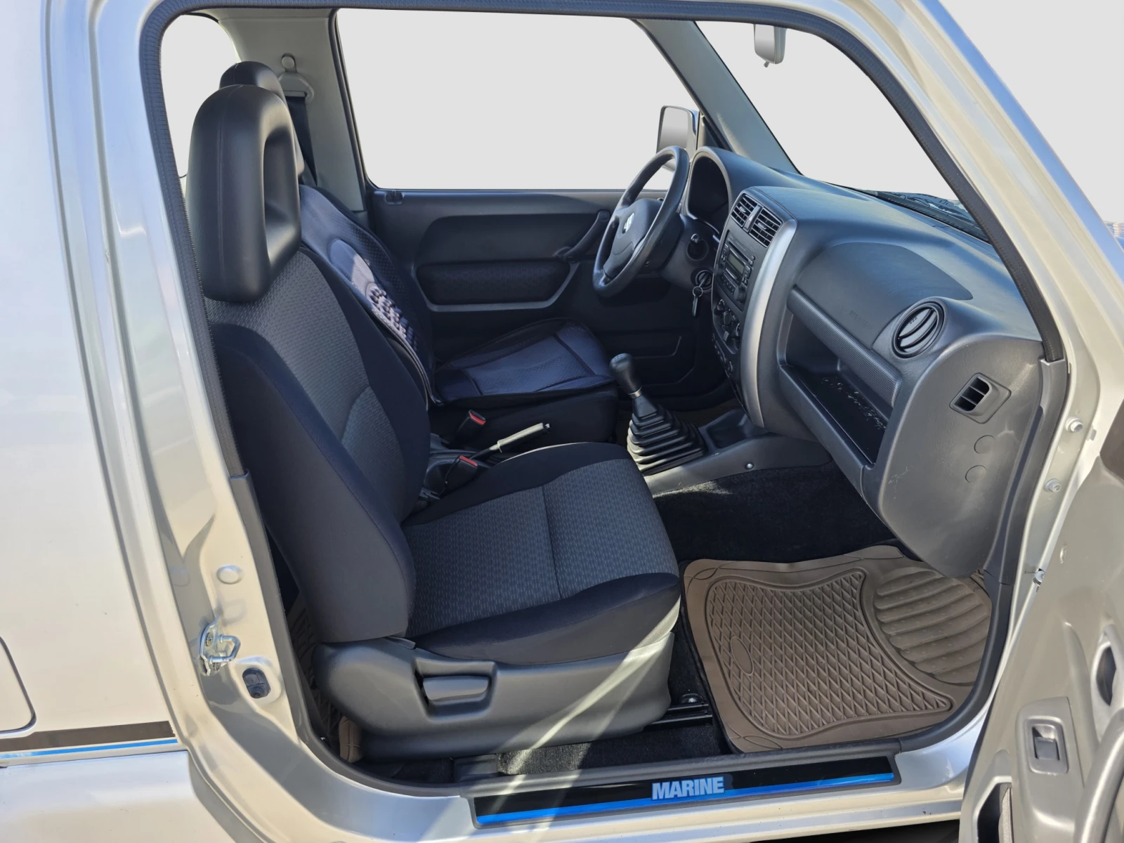 Suzuki Jimny 1.5 DDIS, снимка 10 - Автомобили и джипове - 54863160