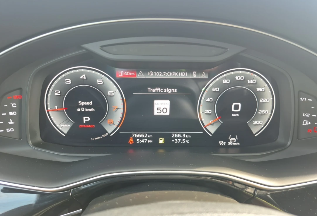Audi Q8 * TECHNIK* Обдух* 360* Pano* HUD* Blind Spot* , снимка 8 - Автомобили и джипове - 55393897