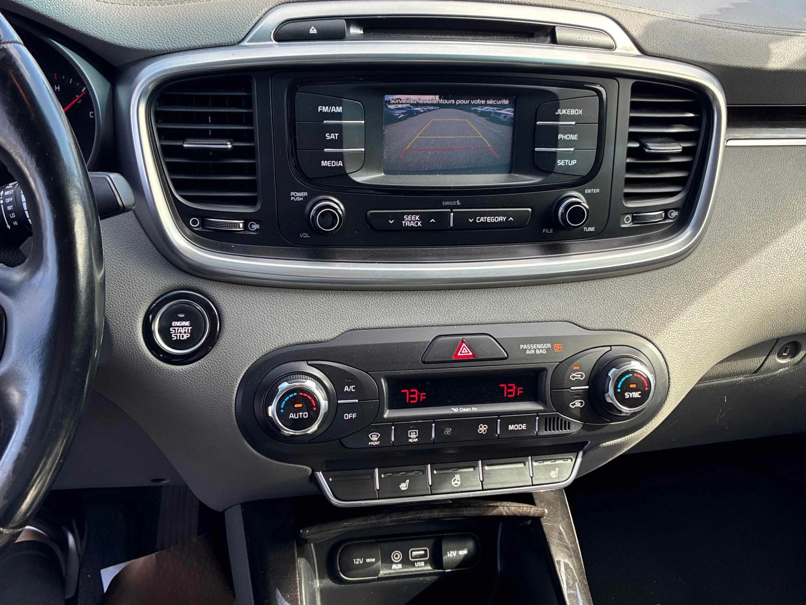 Kia Sorento * 2.0L Turbo * АВТОКРЕДИТ БЕЗ ПЪРВОНАЧАЛНА ВНОСКА*, снимка 9 - Автомобили и джипове - 56152201