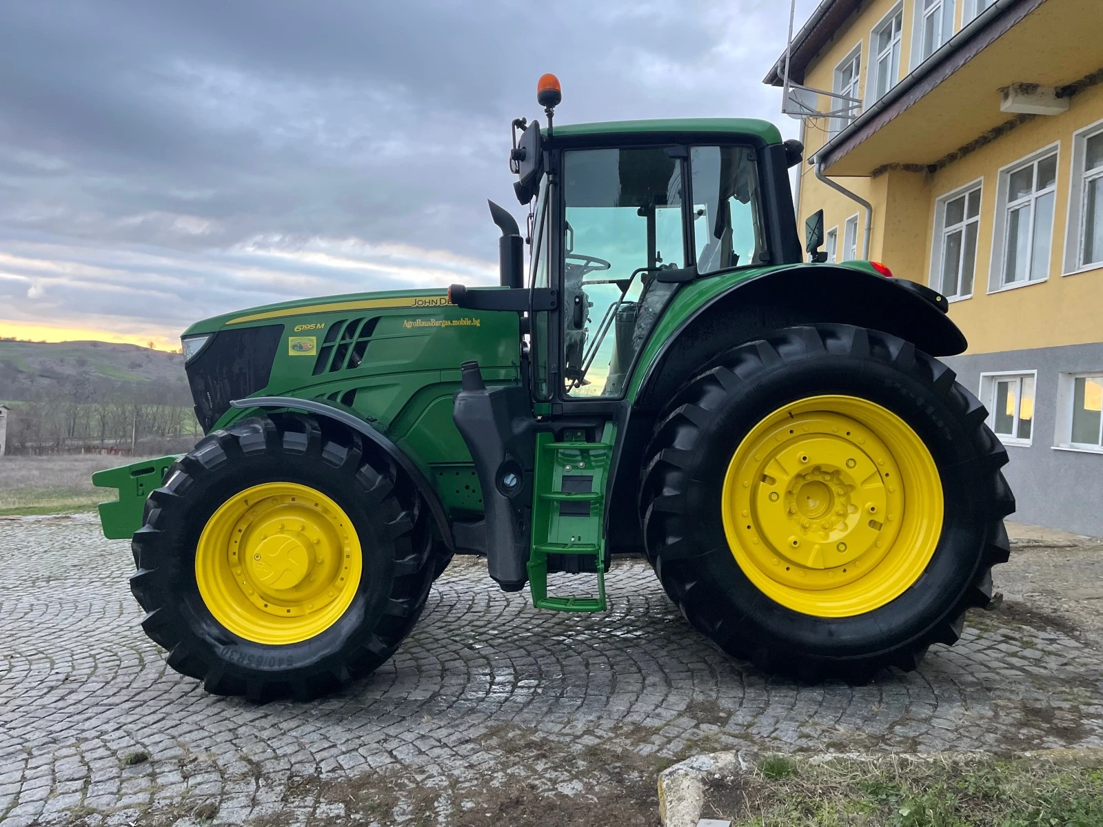 Трактор John Deere 6195M POWER QUAD НОВИ ГУМИ ЛИЗИНГ - изображение 4