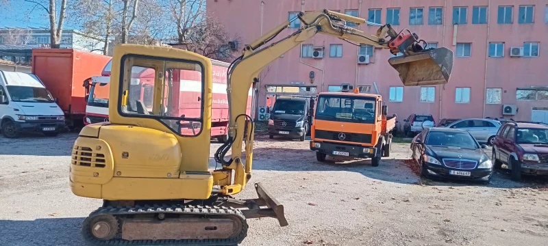 Багер Komatsu