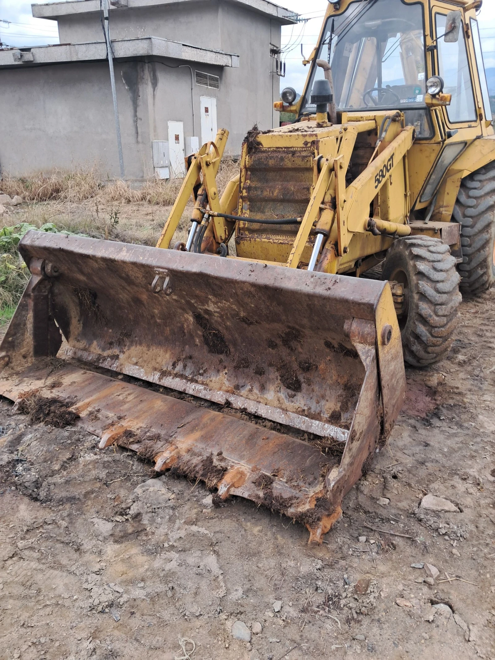 ����� Case 580GT | Mobile.bg � ����������� 1