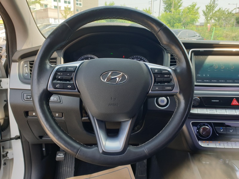 Hyundai Sonata LPG, 1г гаранция, сервизна история и гарантирани к, снимка 10 - Автомобили и джипове - 41826109